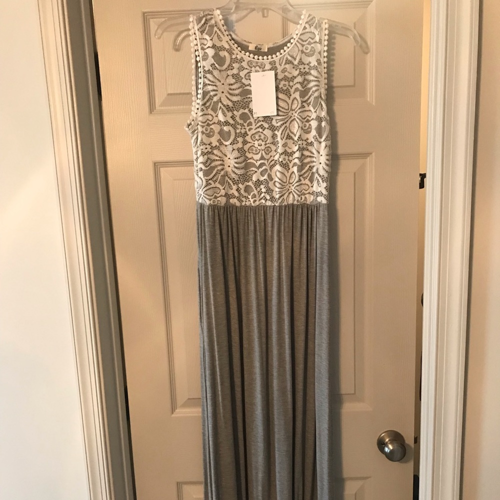 BNWT Floor length maxi dress
